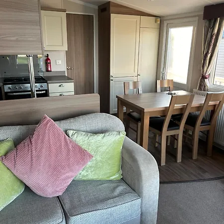 3 Bedroomed Caravan With Amazing Sea Views!