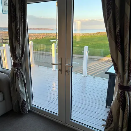 3 Bedroomed Caravan With Amazing Sea Views! * سكرابورو