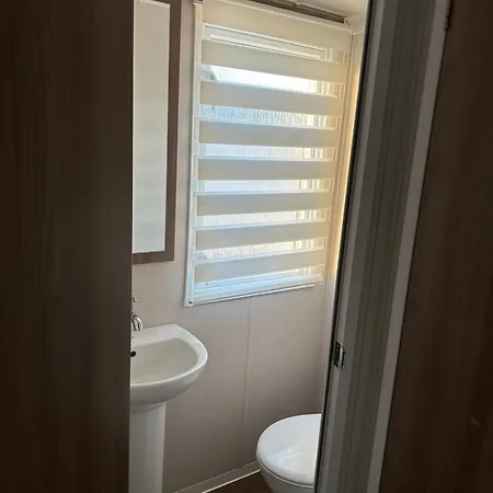 شقة 3 Bedroomed Caravan With Amazing Sea Views!